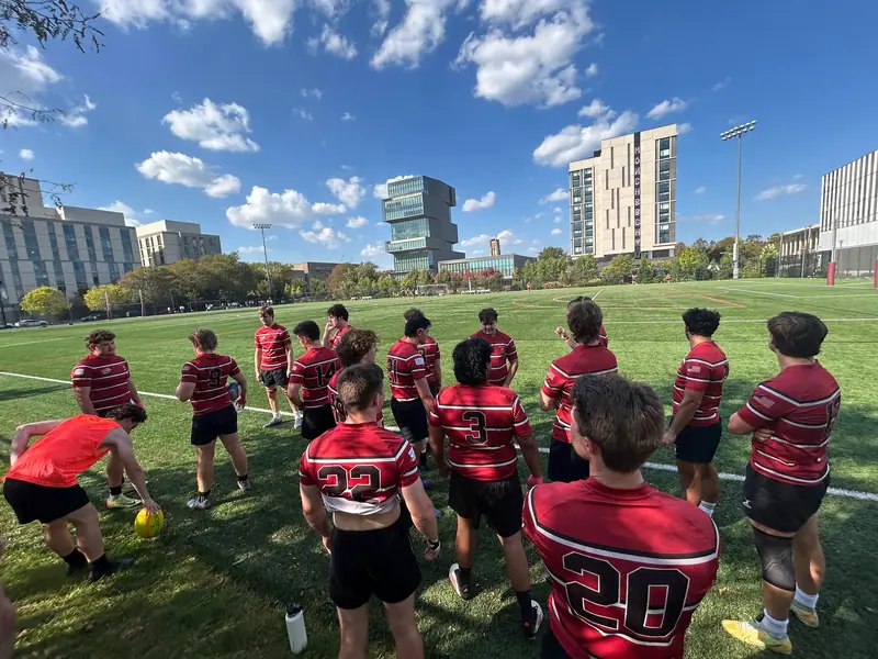 Loyola U Chicago fall sideline photo 15